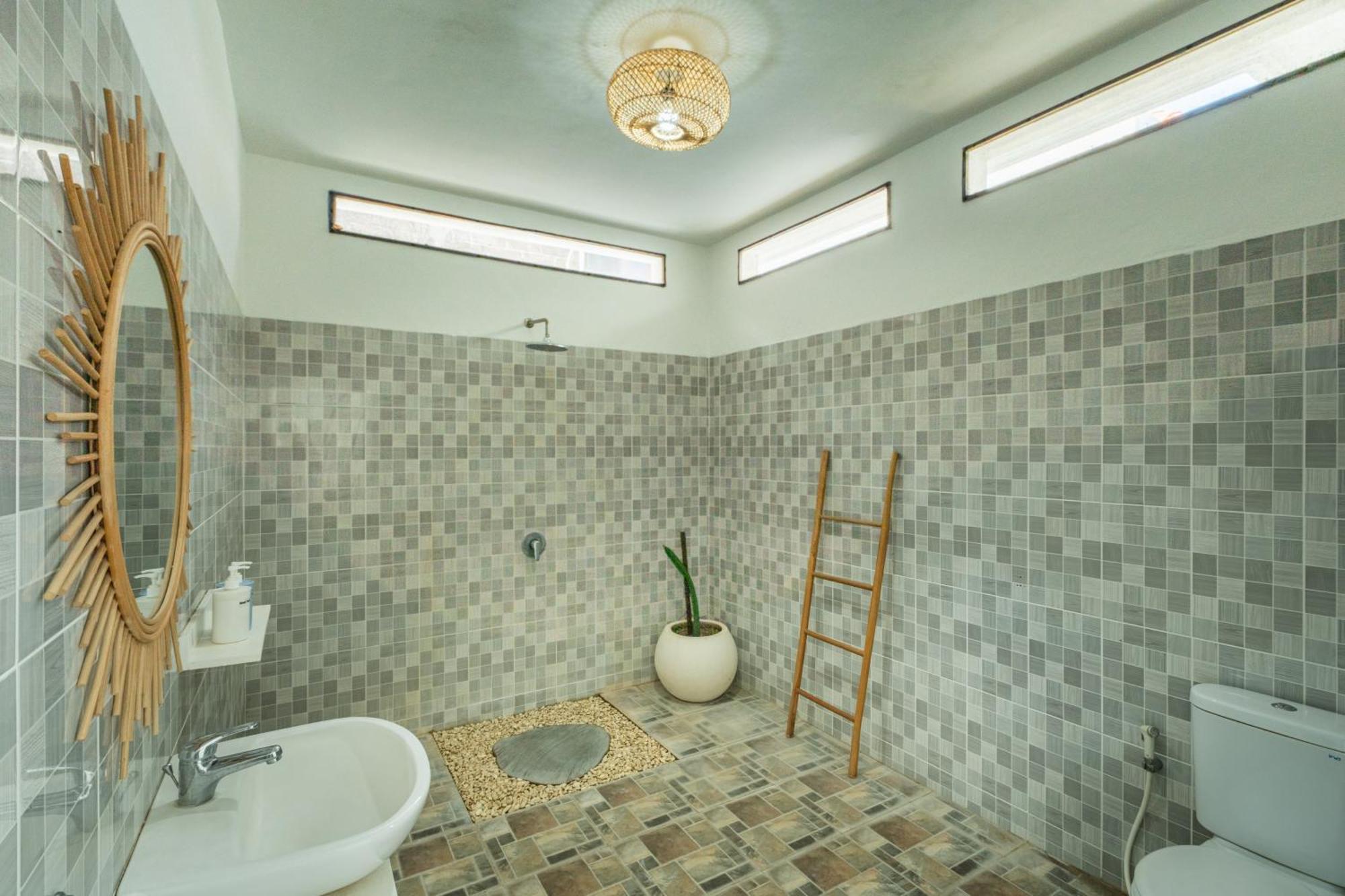 Modern 3 Bedrooms Villa Beach Walking Distance Seminyak  Bagian luar foto